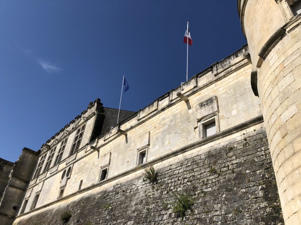 façade du château de bouteville