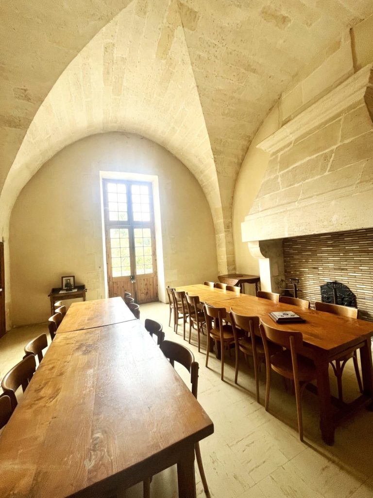 salle de l'ancienne cuisine des moines de bassac
