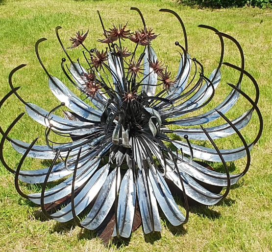la fleur monumentale à l'abbaye de Fontdouce