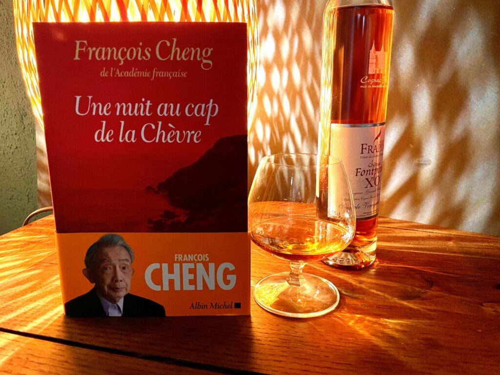 un livre un vin la page et l'étiquette